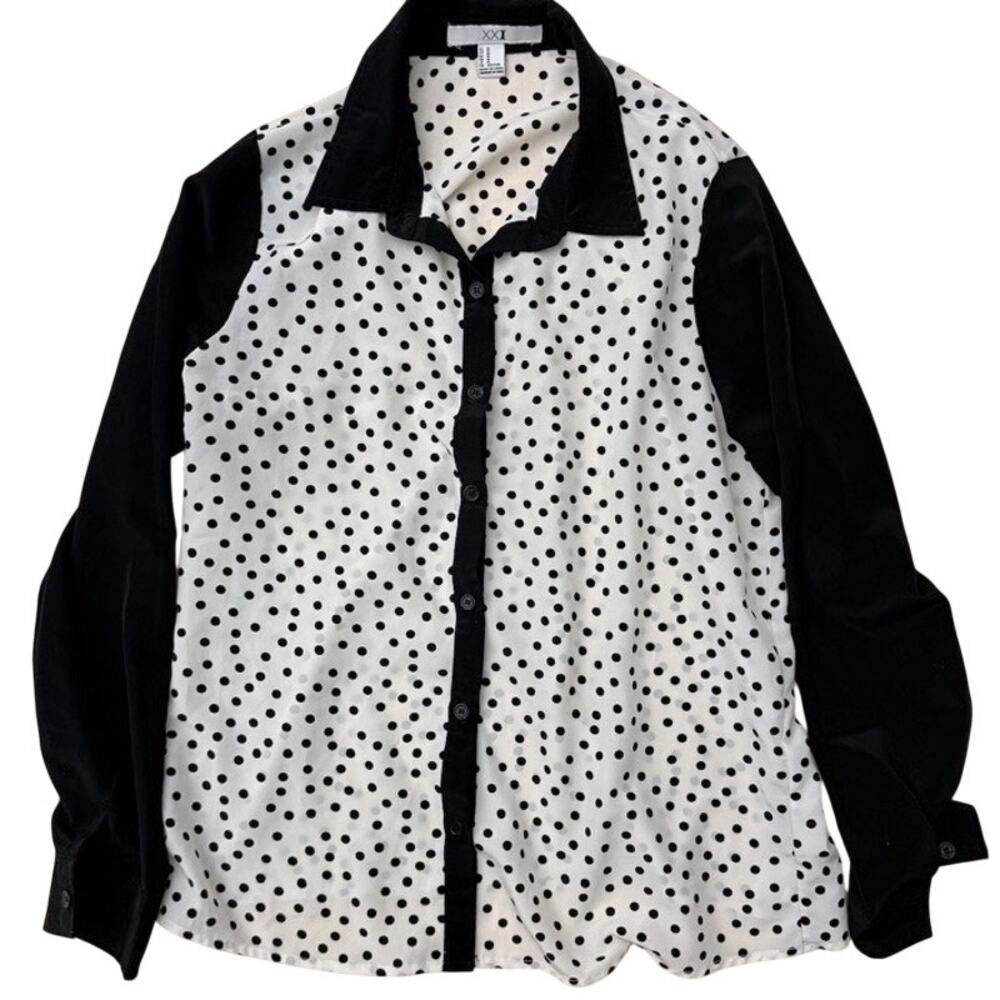 Forever 21 XXI Black and white polka dot shirt Size Medium